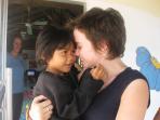 Volunteer with children in Thailand