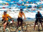 Lhasa to Kathmandu cycling holiday