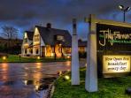 Local pub and restaurant in Surrey Hills, England