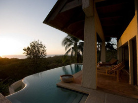 Costa Rica luxury beach hotel, Harmony Hotel