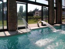 Luxury accommodation in a castle, Monselice, Italy