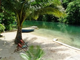 Fiji beach accommodation, Vanua Levu 