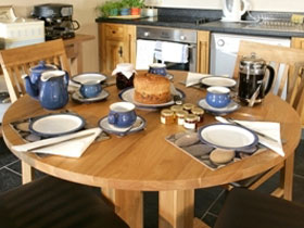 Self catering cottage in the Peak District, sleeps 10 or more