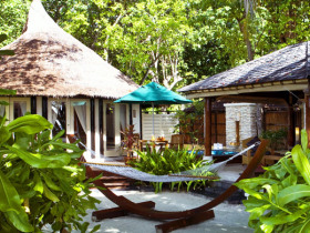 Luxury beach resort in the Maldives, Banyan Tree Vabbinfaru