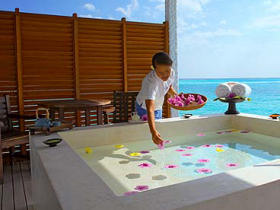 Maldives luxury beach resort