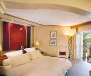 Senior Suite