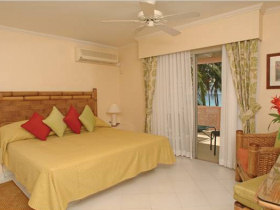 Beach resort in Barbabos, Bougainvillea Beach Resort