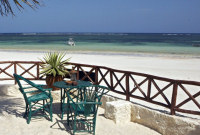 Asha Cottage, Kenya_table