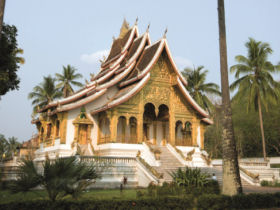 Small group tour of Laos