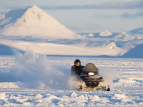 Self drive country tour of Iceland