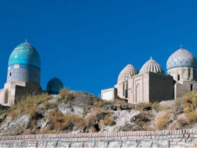 Uzbekistan cultural holiday, people of the Silk Road