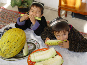 Uzbekistan cultural holiday, people of the Silk Road
