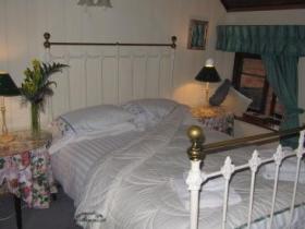 Chess Cottage double bedroom