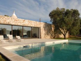 Pool at the back of Trullo Solari