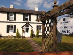 Dorking bed and breakfast, Denbies Farmhouse, England
