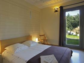 Double bedroom with French door onto garden