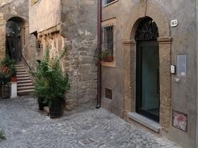 Farnese bed and breakfast in Viterbo, Italy