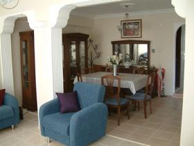 Living Dining Area