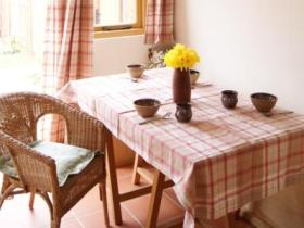 Barn Owl Kitchen