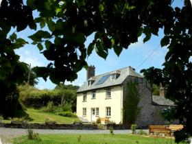 Cornwall B& B farmhouse, England