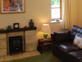 Sheldon Cottage (sleeps 2) - Living room