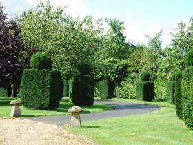 Grounds surrounding Sheldon Cottage and Rafters, Broadway in the Cotswolds AONB