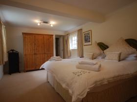 The Stables (sleeps 3)