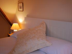 Corner Cottage (sleeps 4)