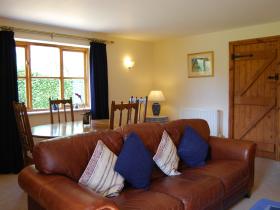 Corner Cottage (sleeps 4)- sitting/dining room