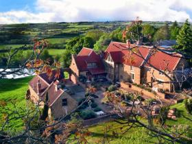 Holiday cottages in the Cotswolds, sleeps 2, England