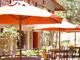 Meru County Country Inn, Kenya