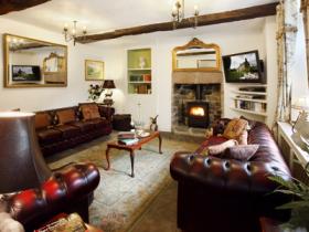 Peak District self catering house, sleeps 14, England