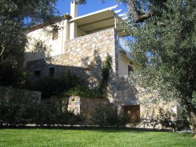 Efcharis house, self-catering detached house(5 pers)