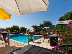 Heated Pool area & hot tub spa jacuzzi