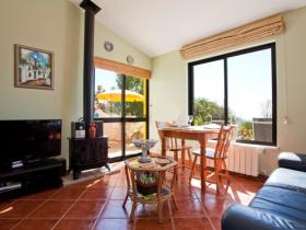 Lemon & Carob Cottage Lounge