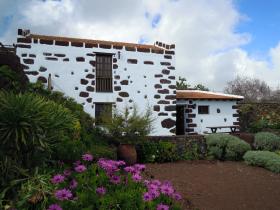 El Hierro self catering house in Isora , Canary Islands