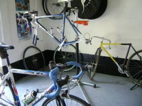 Bike workshop at the Auberge