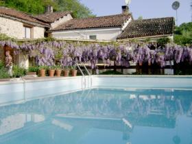 The heated piscine (29�C) at the Auberge.