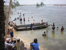 A Friendly Pirogue Race