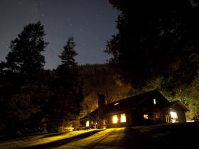 Overnight in this lodge on the Rogue River, Oregon, USA