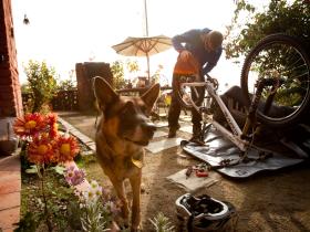 Preparing mountin bike Mustang, Nepal