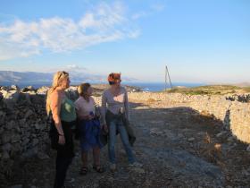 Walking in Iraklia, towards the cave