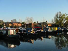 Reflections at Aynho Lock