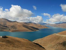 Yamdrok Tso, Turquoise lake, Tibet