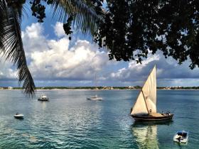 Shela and Lamu, Indian Ocean in front