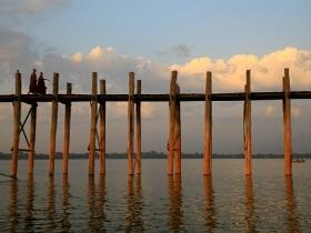 Burma cultural holiday, Yangon to Mrauk U