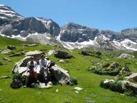 Stopping to admire the scenery in the Cirque de Troumouse