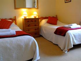 a twin bedroom in Westbrook