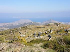 Stunning views to coast and neighbouring Naxos
