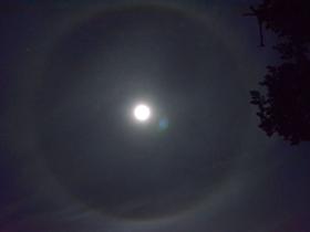 The halo around the moon viewed from the refuge